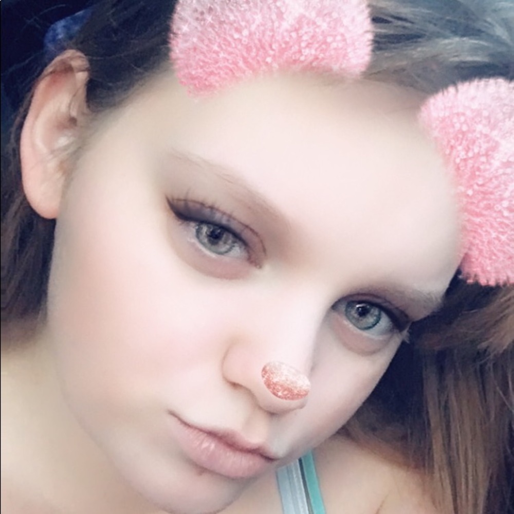 Meet your Posher, Leah